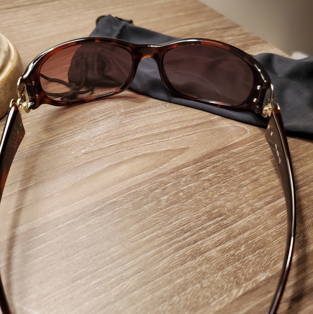 Brand New Sunglasses - Picture 5 of 6
